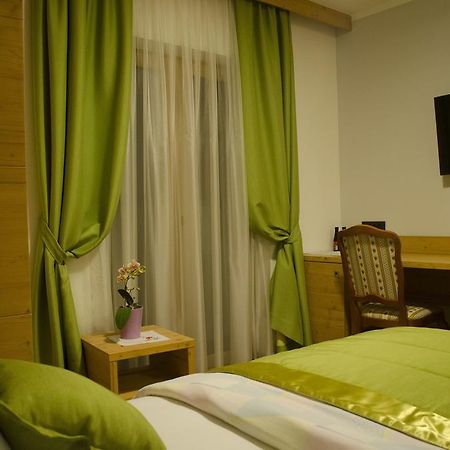 Guest House Gostisce Jutrisa Rogatec Exterior foto